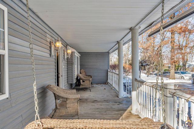 5813 SE Cross ST, Topeka, KS 66619