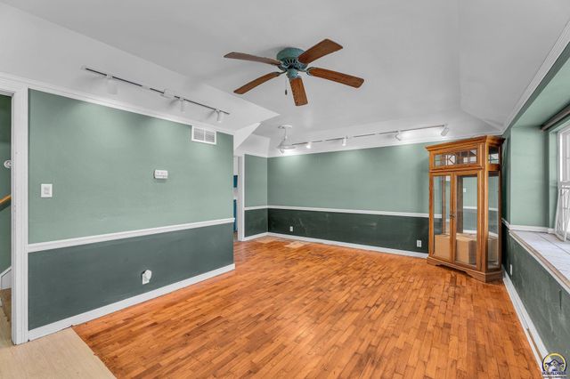 5813 SE Cross ST, Topeka, KS 66619