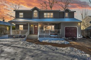 5813 SE Cross ST, Topeka, KS 66619