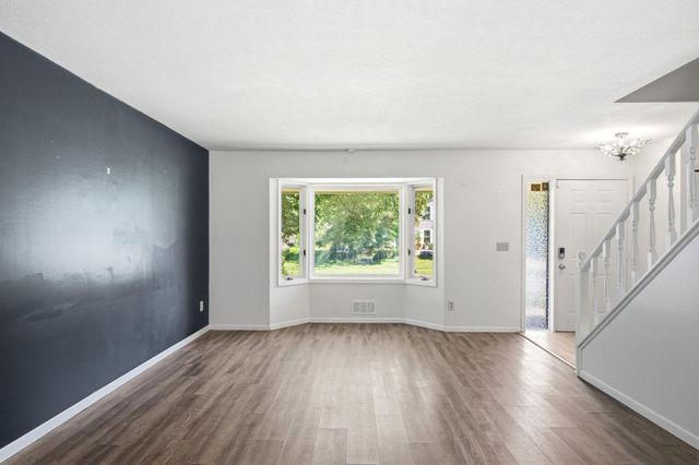 7610 Heritage Road, Eden Prairie, MN 55346