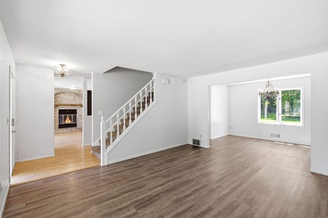 7610 Heritage Road, Eden Prairie, MN 55346