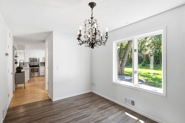 7610 Heritage Road, Eden Prairie, MN 55346