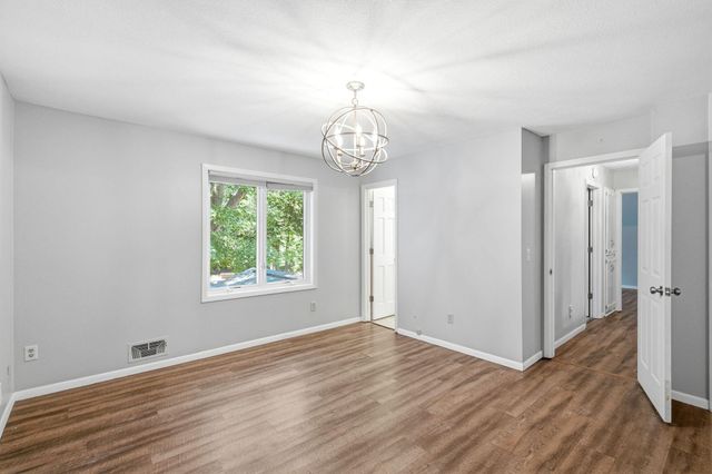 7610 Heritage Road, Eden Prairie, MN 55346