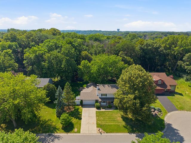 7610 Heritage Road, Eden Prairie, MN 55346