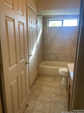 6100 Woodlake Pkwy Apt 605, San Antonio, TX 78244
