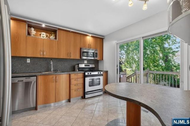 7-45 Richard Street, Fair Lawn, NJ 07410
