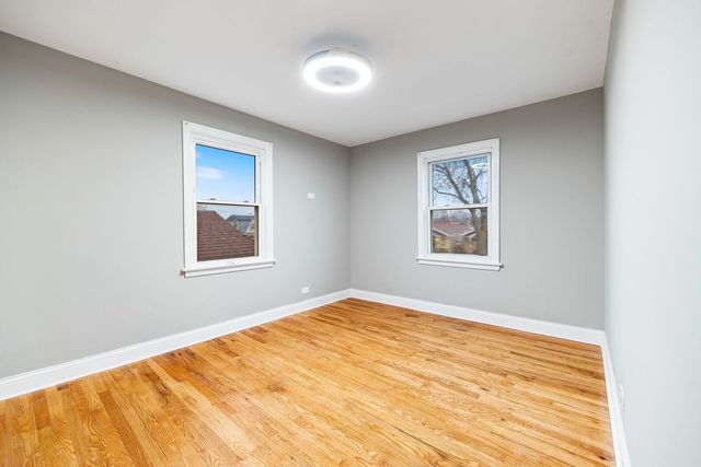 10615 S Emerald Avenue, Chicago, IL 60628