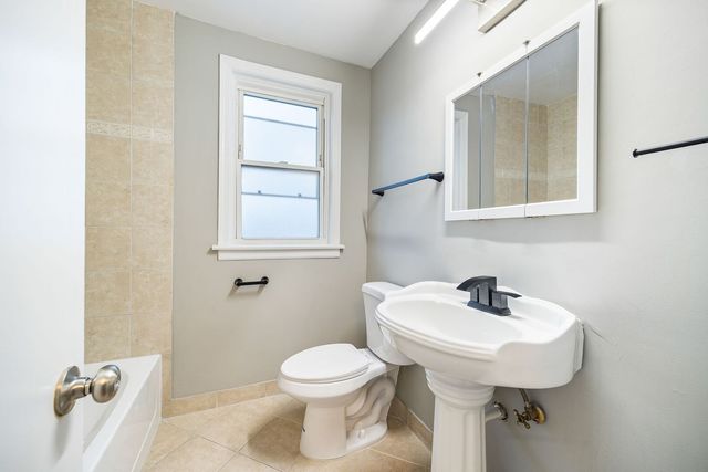 10615 S Emerald Avenue, Chicago, IL 60628