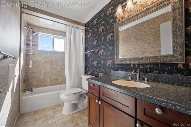 46972 McKenna Drive, Macomb Township, MI 48044