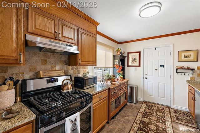 1851 Moorhouse Street, Ferndale, MI 48220