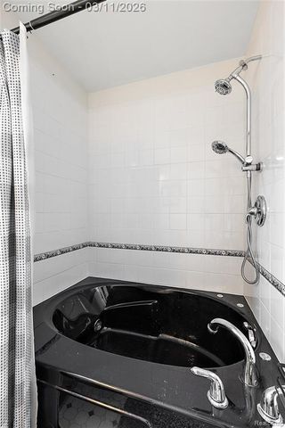 1851 Moorhouse Street, Ferndale, MI 48220