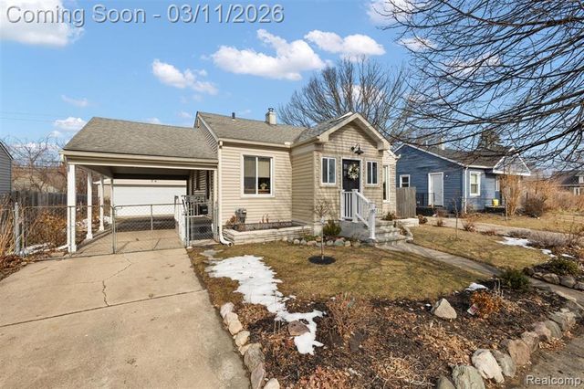 1851 Moorhouse Street, Ferndale, MI 48220