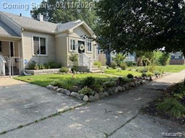 1851 Moorhouse Street, Ferndale, MI 48220