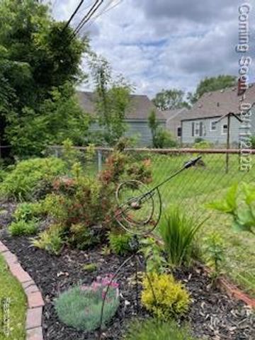 1851 Moorhouse Street, Ferndale, MI 48220