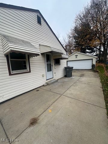 119 S Bon Air Avenue, Youngstown, OH 44509