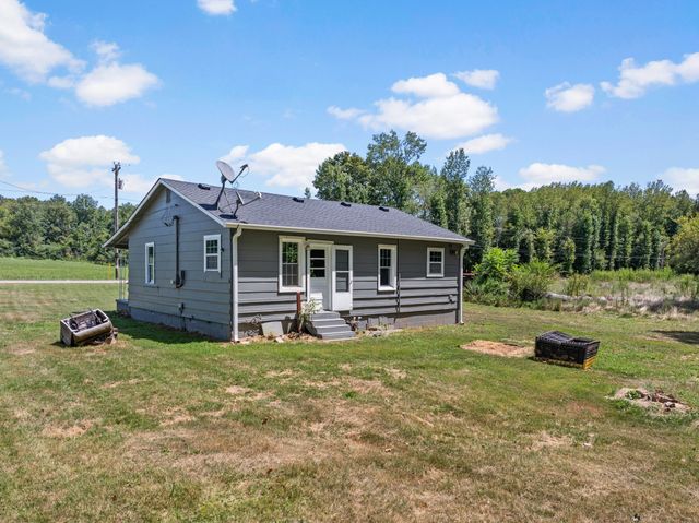 2732 Railroad Bed Rd, Iron City, TN 38463