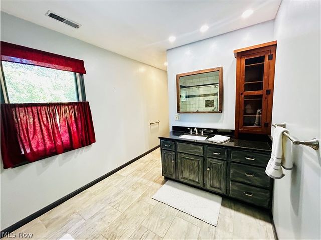 1572 Wall Road, Wadsworth, OH 44281