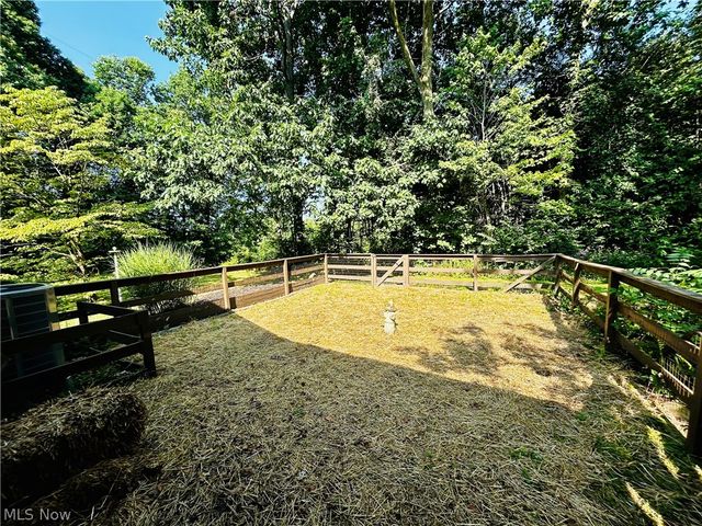 1572 Wall Road, Wadsworth, OH 44281