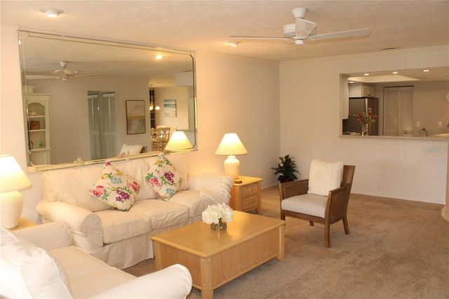 6472 SEAGULL DRIVE 306, Bradenton, FL 34210