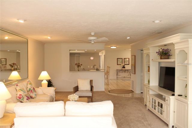 6472 SEAGULL DRIVE 306, Bradenton, FL 34210