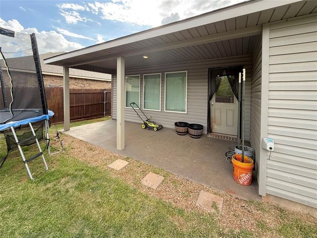 14204 S Babbling Brook Drive, Oklahoma City, OK 73078