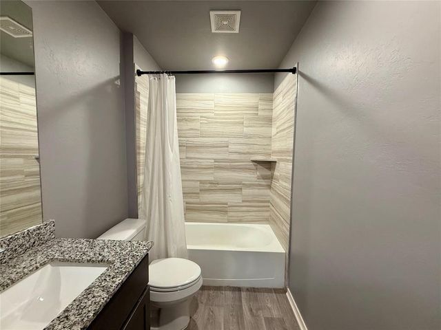 14204 S Babbling Brook Drive, Oklahoma City, OK 73078