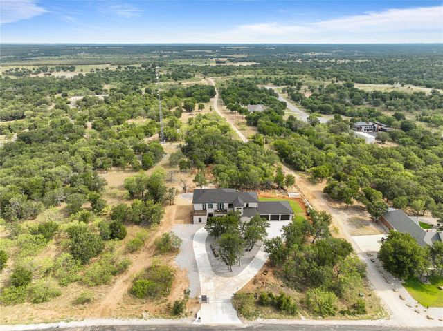 124 Cote D Azur Drive, Chico, TX 76431