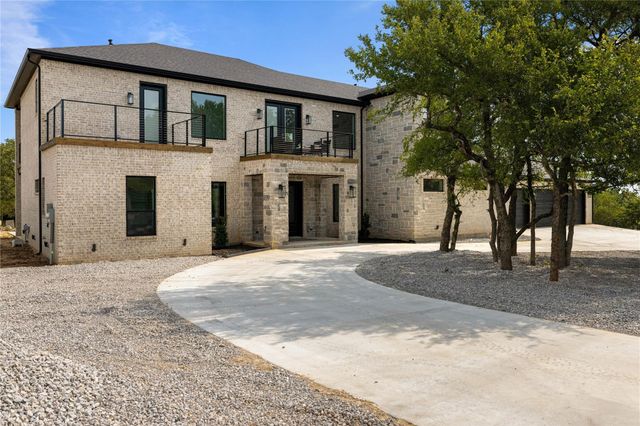 124 Cote D Azur Drive, Chico, TX 76431