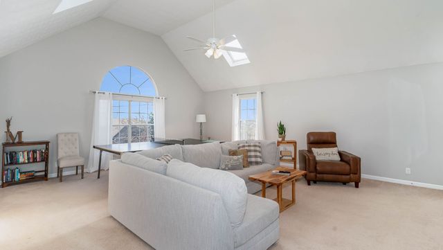 2304 Peak Hill Cv, Nashville, TN 37211