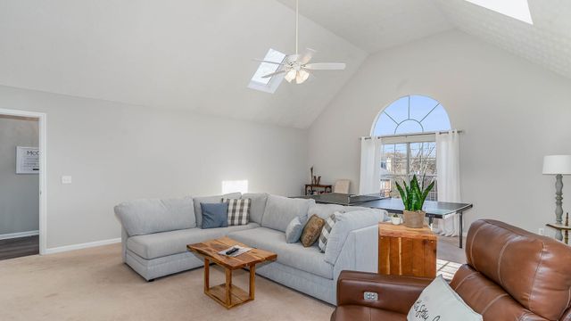 2304 Peak Hill Cv, Nashville, TN 37211