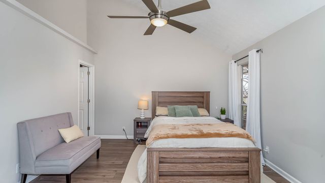 2304 Peak Hill Cv, Nashville, TN 37211