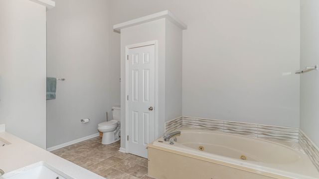 2304 Peak Hill Cv, Nashville, TN 37211