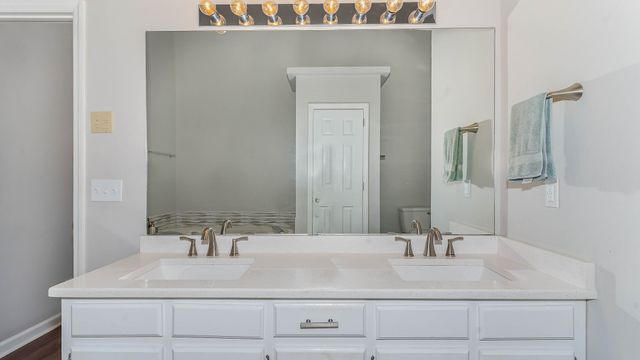 2304 Peak Hill Cv, Nashville, TN 37211