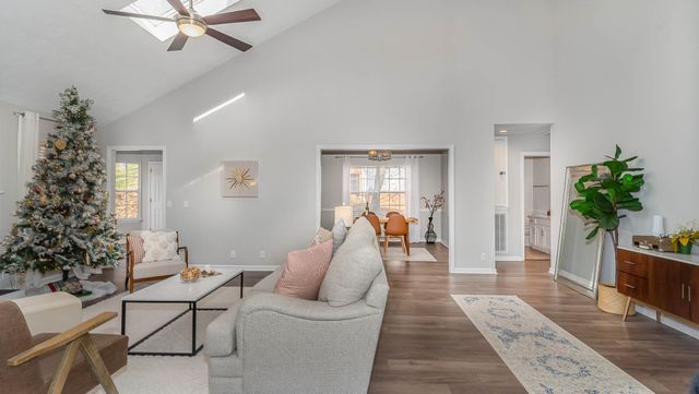 2304 Peak Hill Cv, Nashville, TN 37211