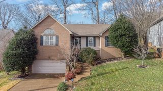 2304 Peak Hill Cv, Nashville, TN 37211