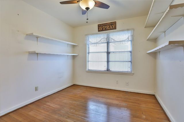 851 Sara Rose Street, Houston, TX 77018