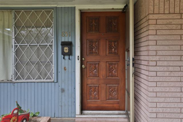 851 Sara Rose Street, Houston, TX 77018