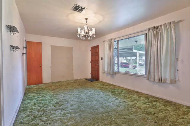 851 Sara Rose Street, Houston, TX 77018