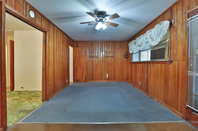 851 Sara Rose Street, Houston, TX 77018