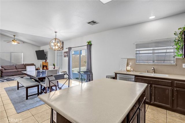 13048 Evanston, Victorville, CA 92392