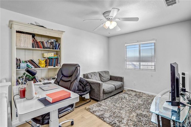 13048 Evanston, Victorville, CA 92392