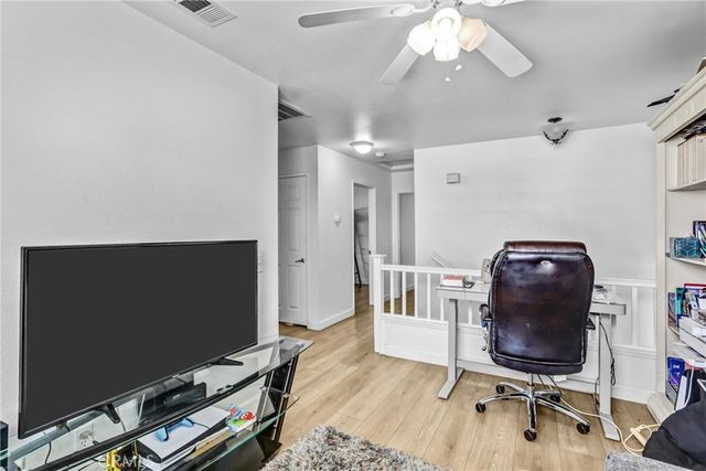 13048 Evanston, Victorville, CA 92392