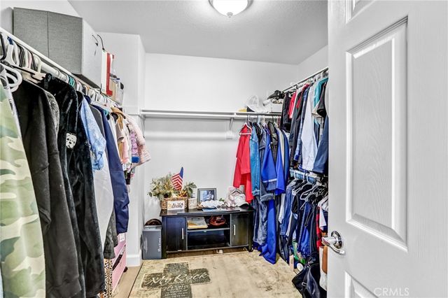 13048 Evanston, Victorville, CA 92392