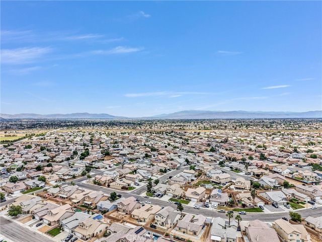 13048 Evanston, Victorville, CA 92392