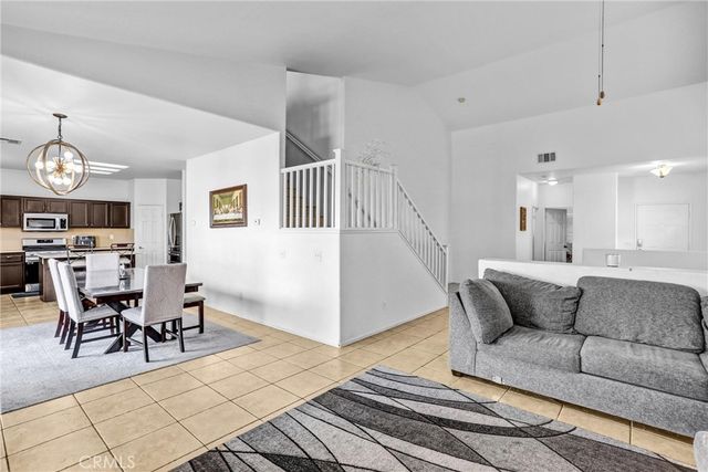 13048 Evanston, Victorville, CA 92392