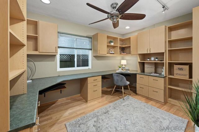 7233 Canyon Hill Ct, San Diego, CA 92126