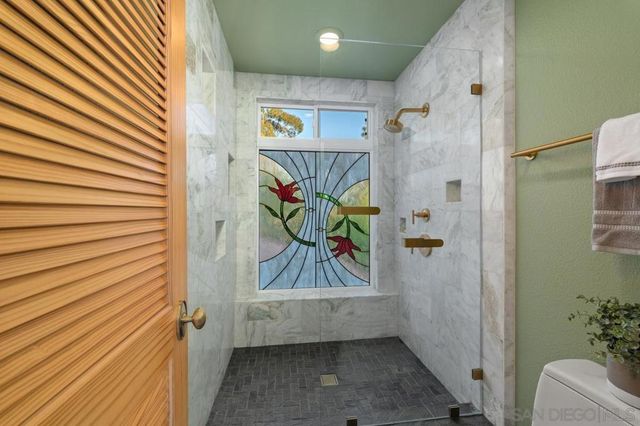 7233 Canyon Hill Ct, San Diego, CA 92126