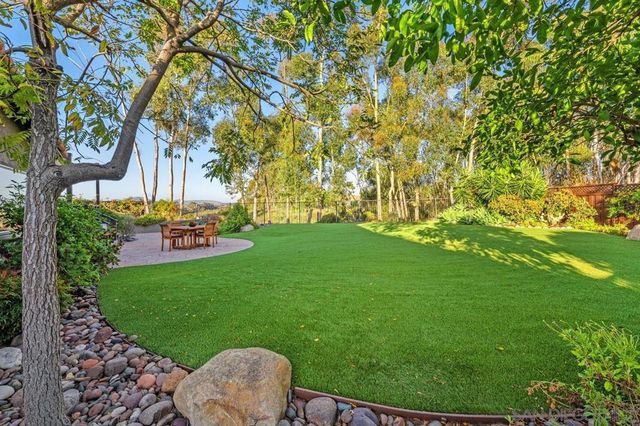 7233 Canyon Hill Ct, San Diego, CA 92126