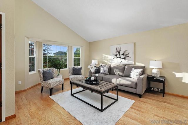 7233 Canyon Hill Ct, San Diego, CA 92126