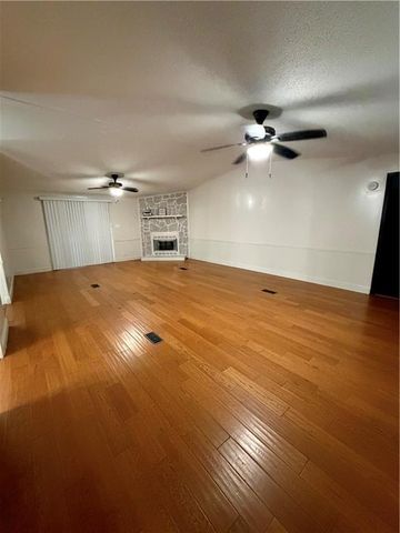6735 Pugh Road, Grand Bay, AL 36541
